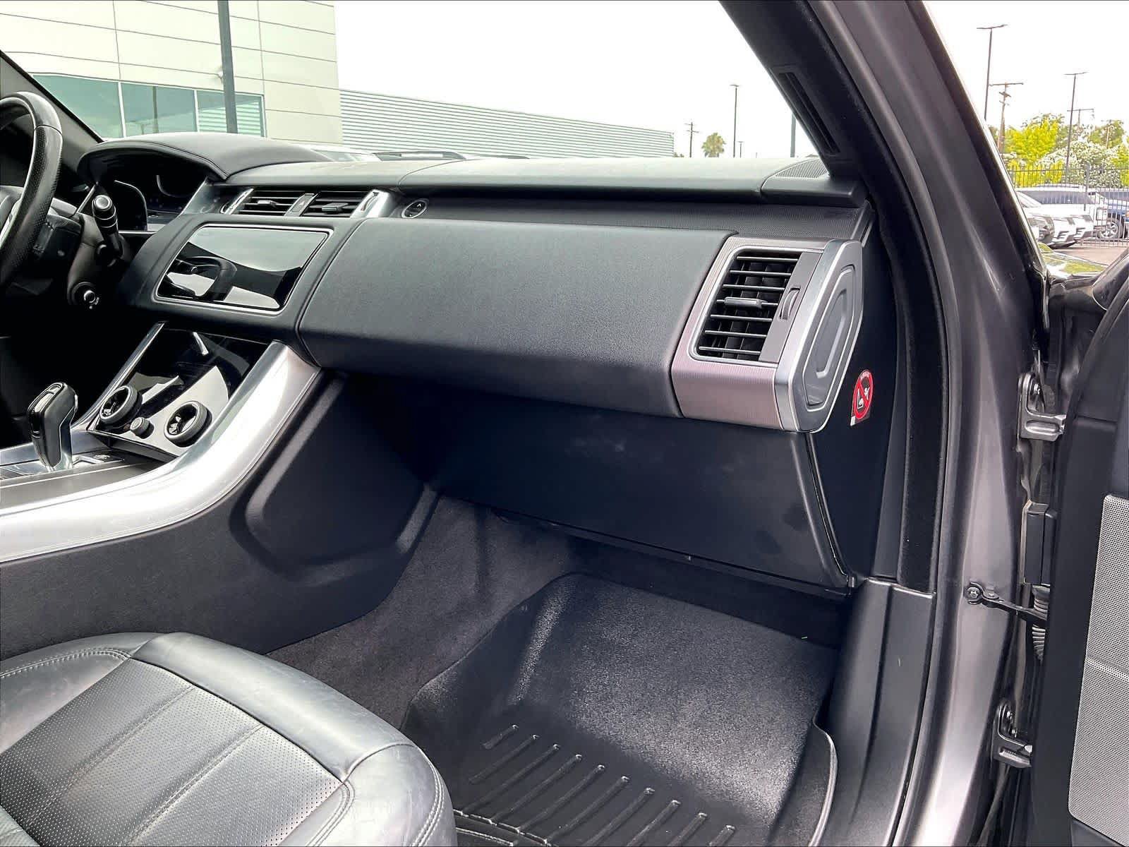 Used 2018 Land Rover Range Rover Sport HSE AWD/4WD image 19