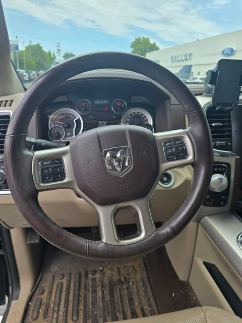 Used 2016 RAM 1500 Laramie w/ Convenience Group AWD/4WD image 8
