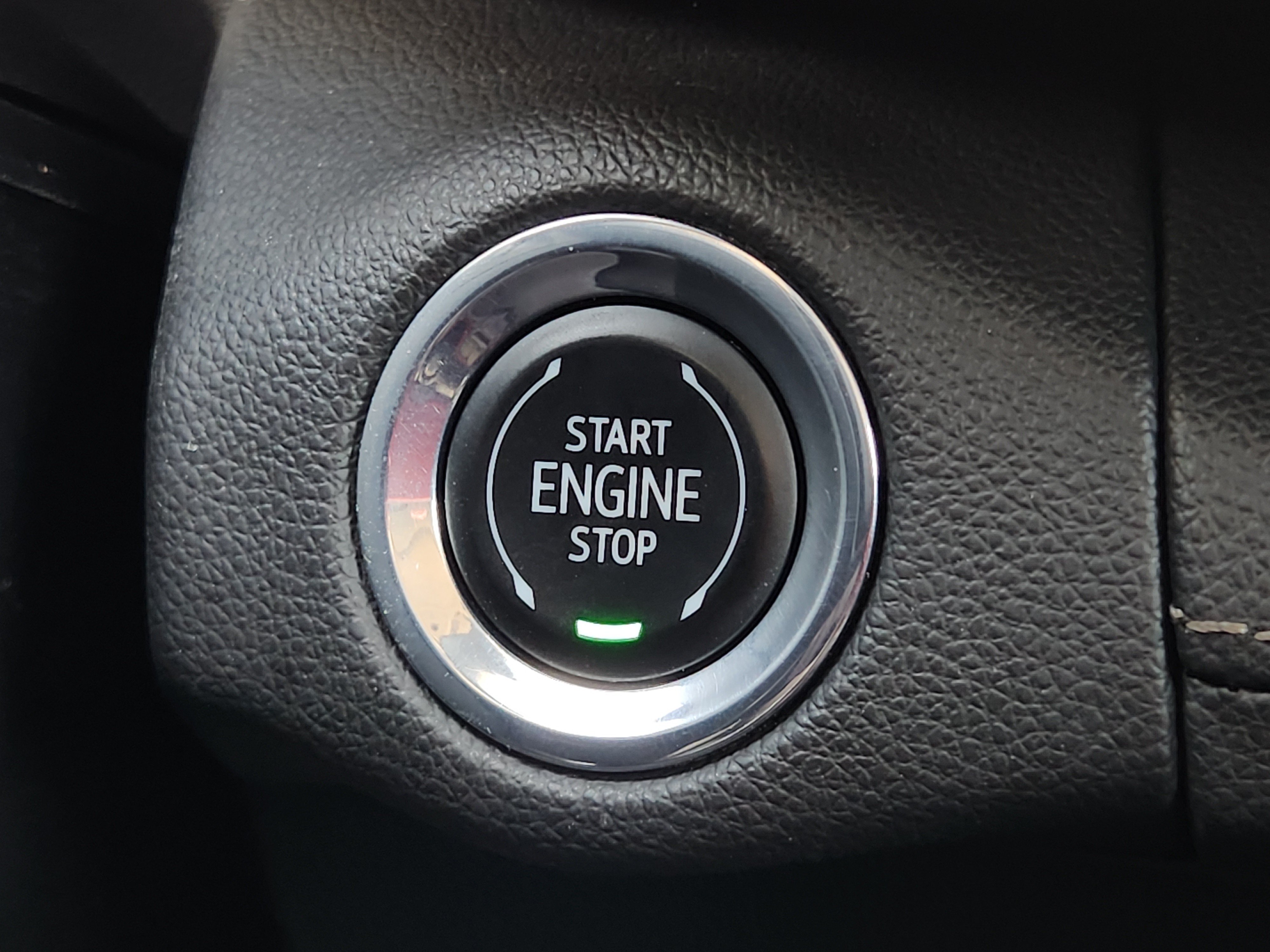 Used 2023 Buick Envision Essence w/ Sport Touring Package FWD image 24