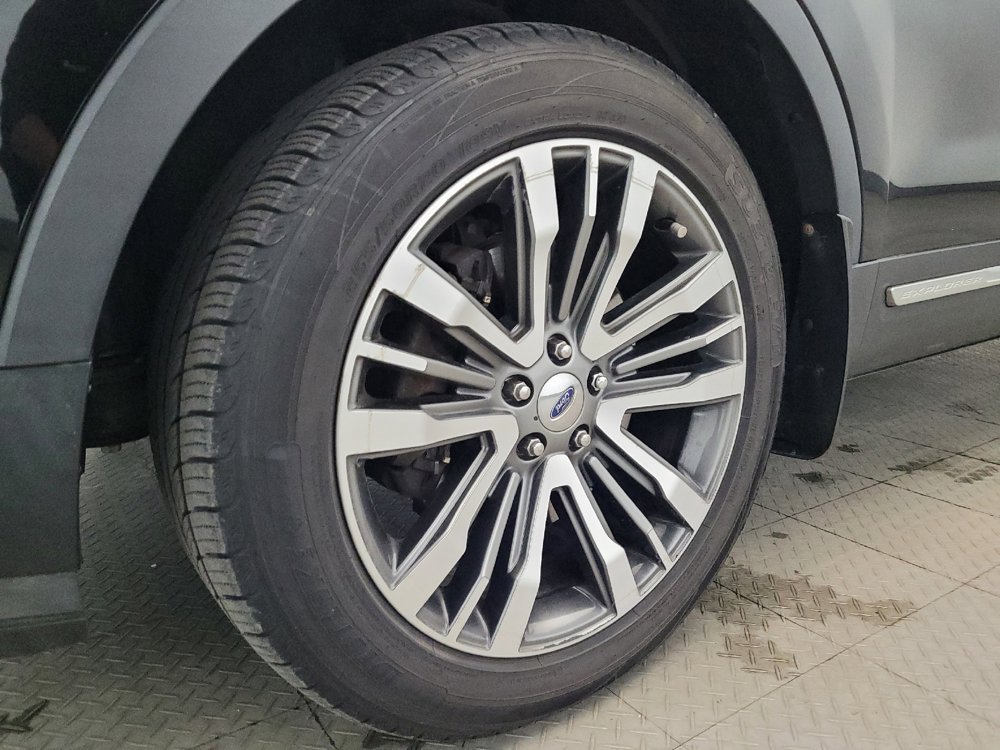 Used 2018 Ford Explorer Platinum AWD/4WD image 31