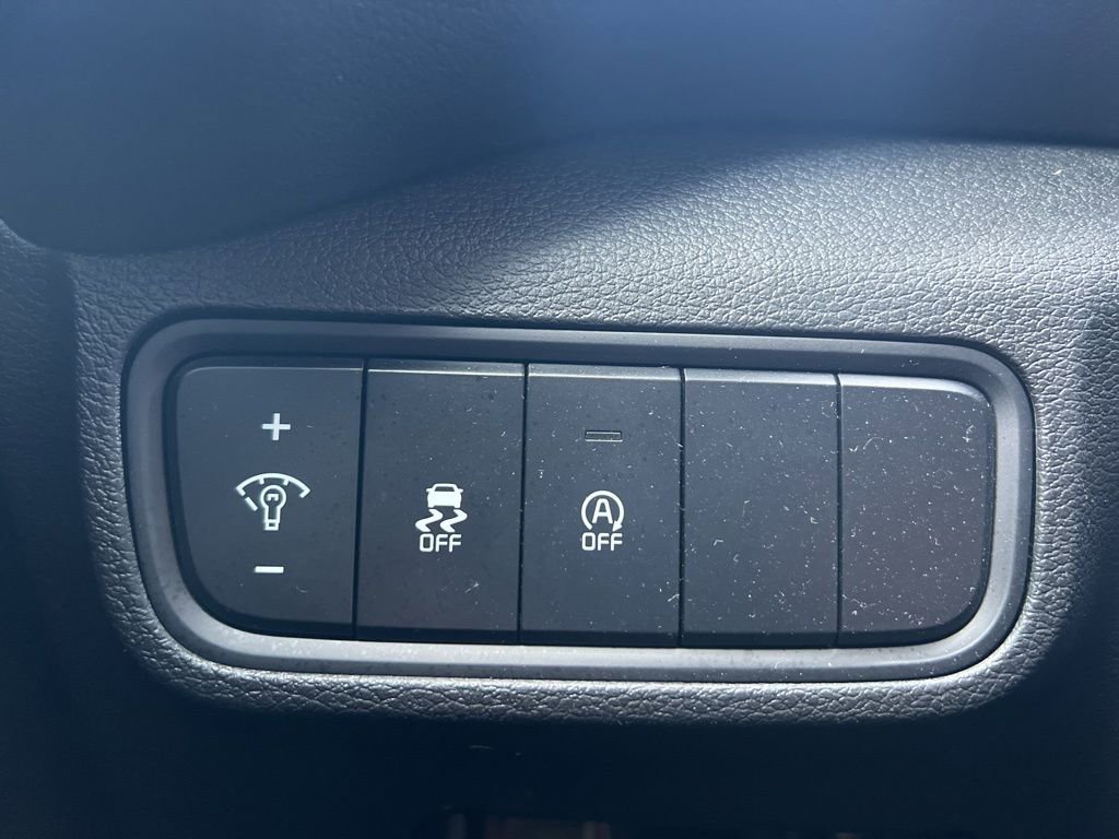 Used 2025 Kia Soul LX w/ LX Technology Package image 15