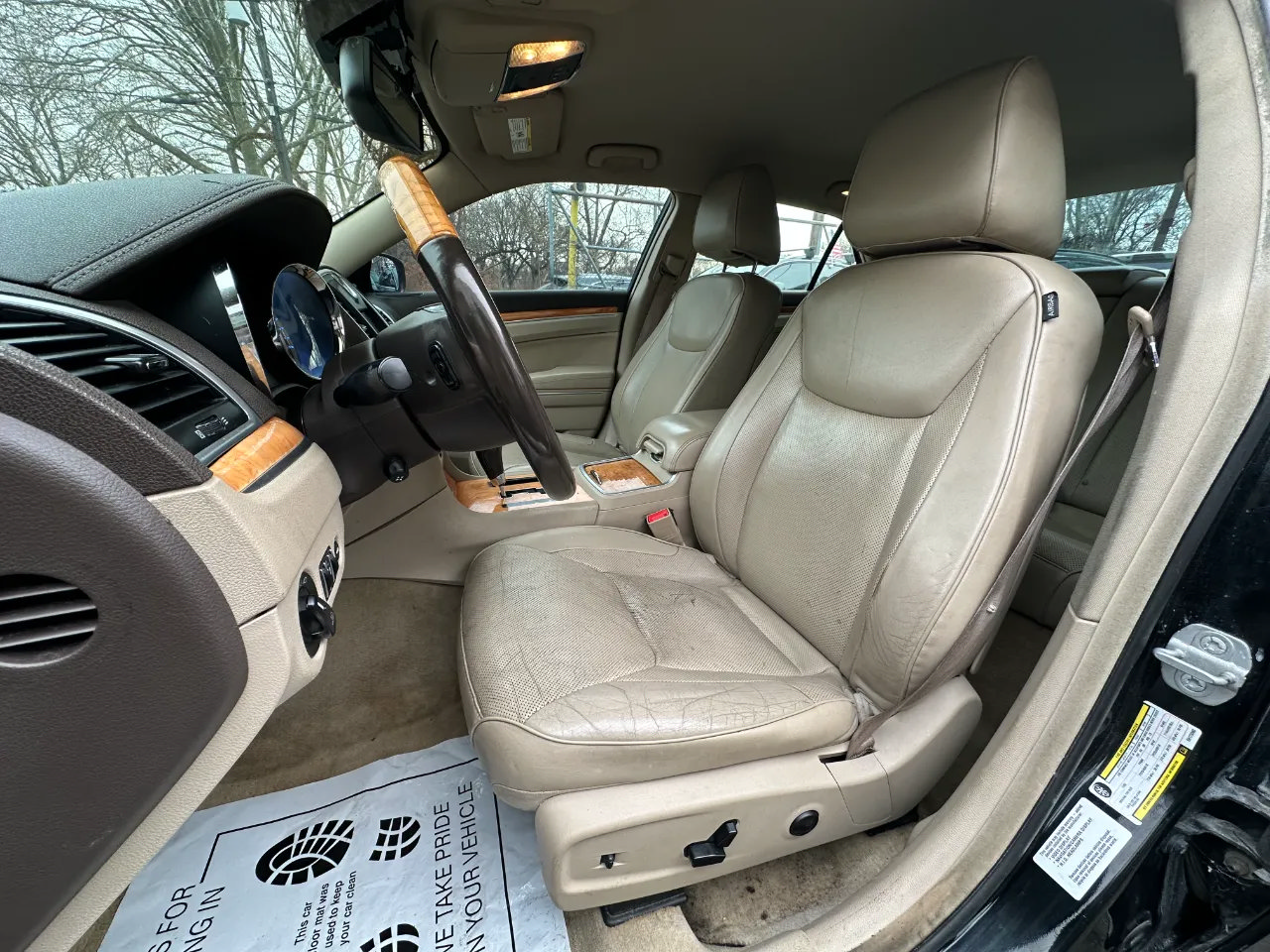 Used 2014 Chrysler 300 C RWD image 29