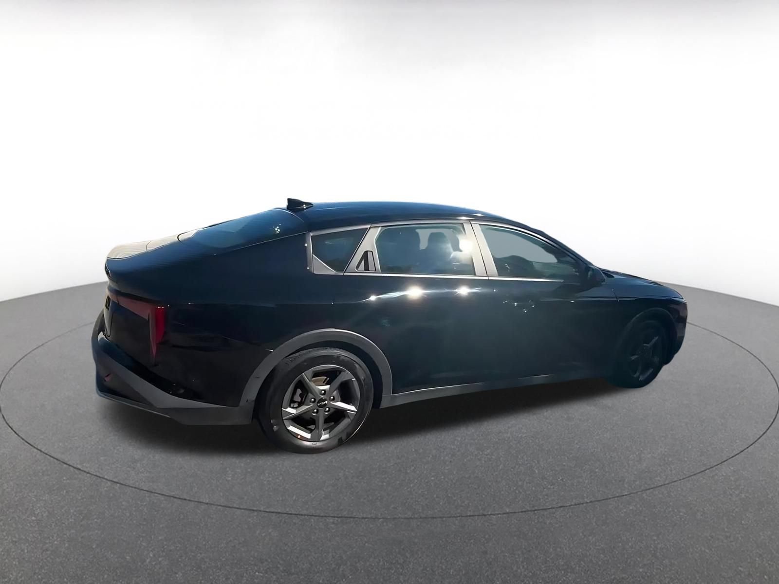 Used 2025 Kia K4 FWD image 14
