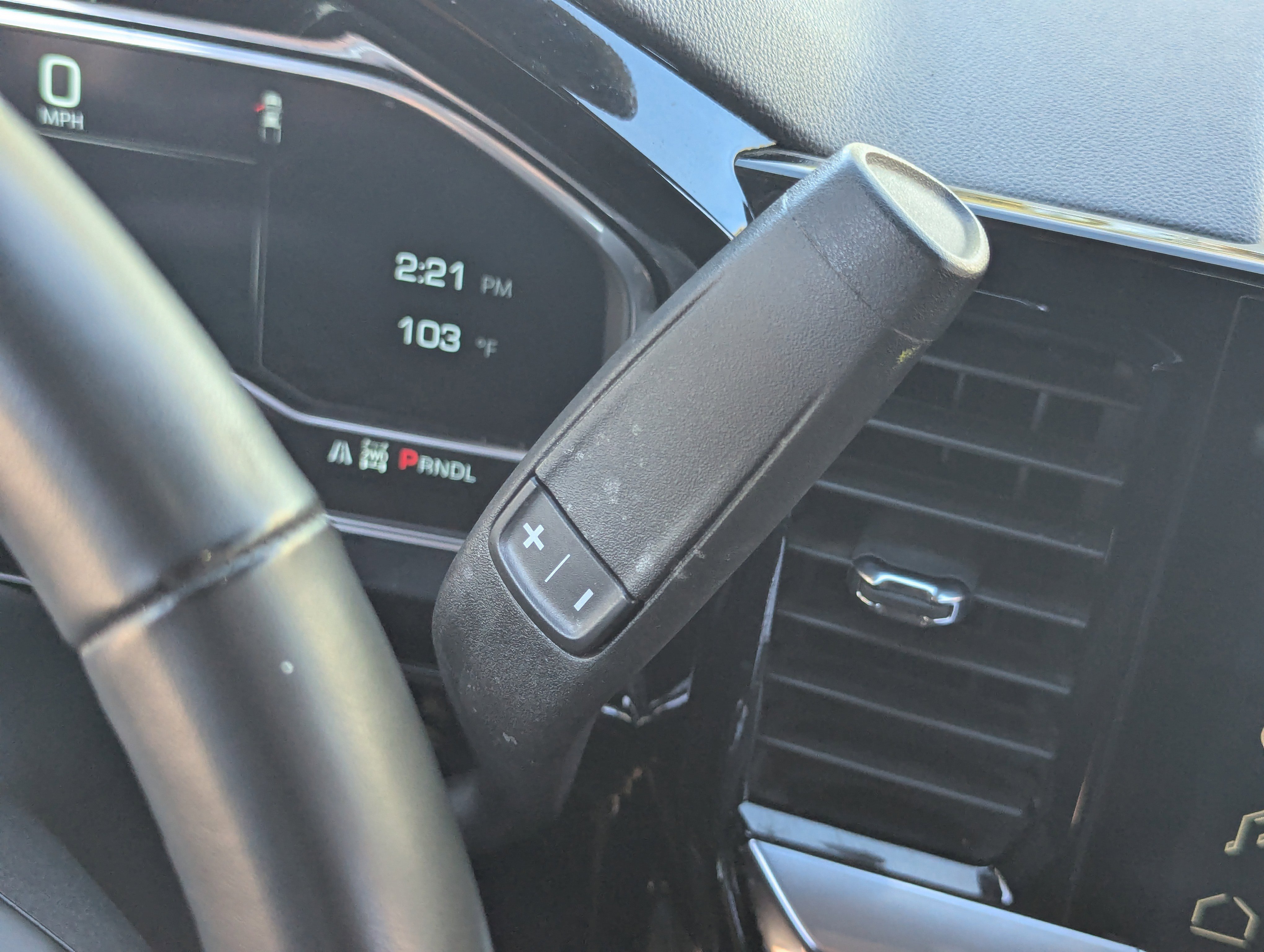 Used 2023 GMC Sierra 1500 SLE image 29