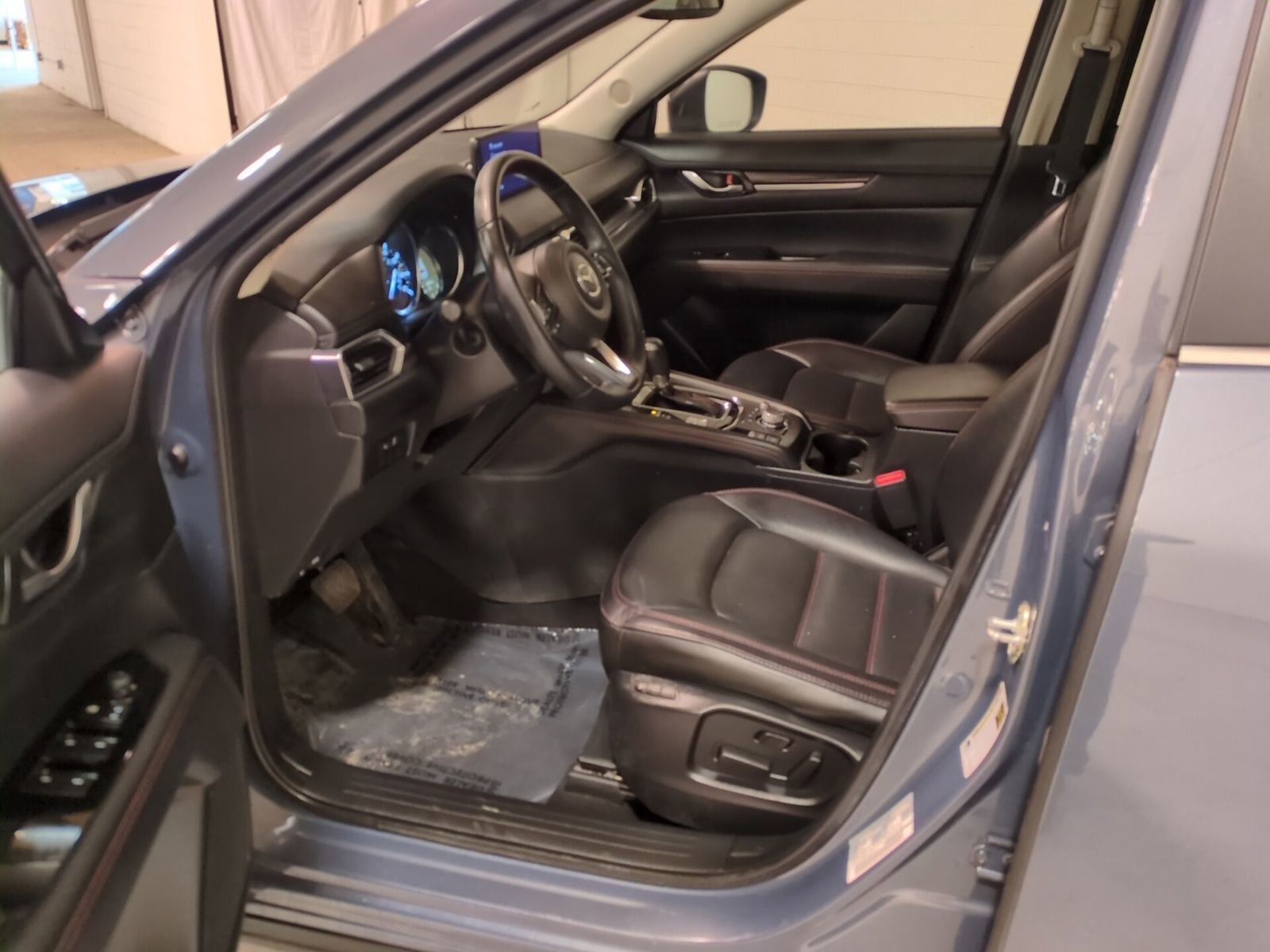 Used 2023 MAZDA CX-5 Carbon Edition image 16