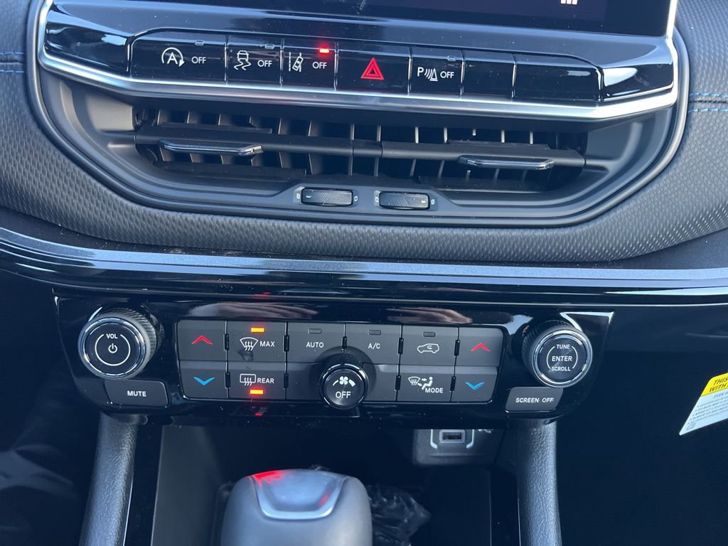 New 2026 Jeep Compass Limited image 29