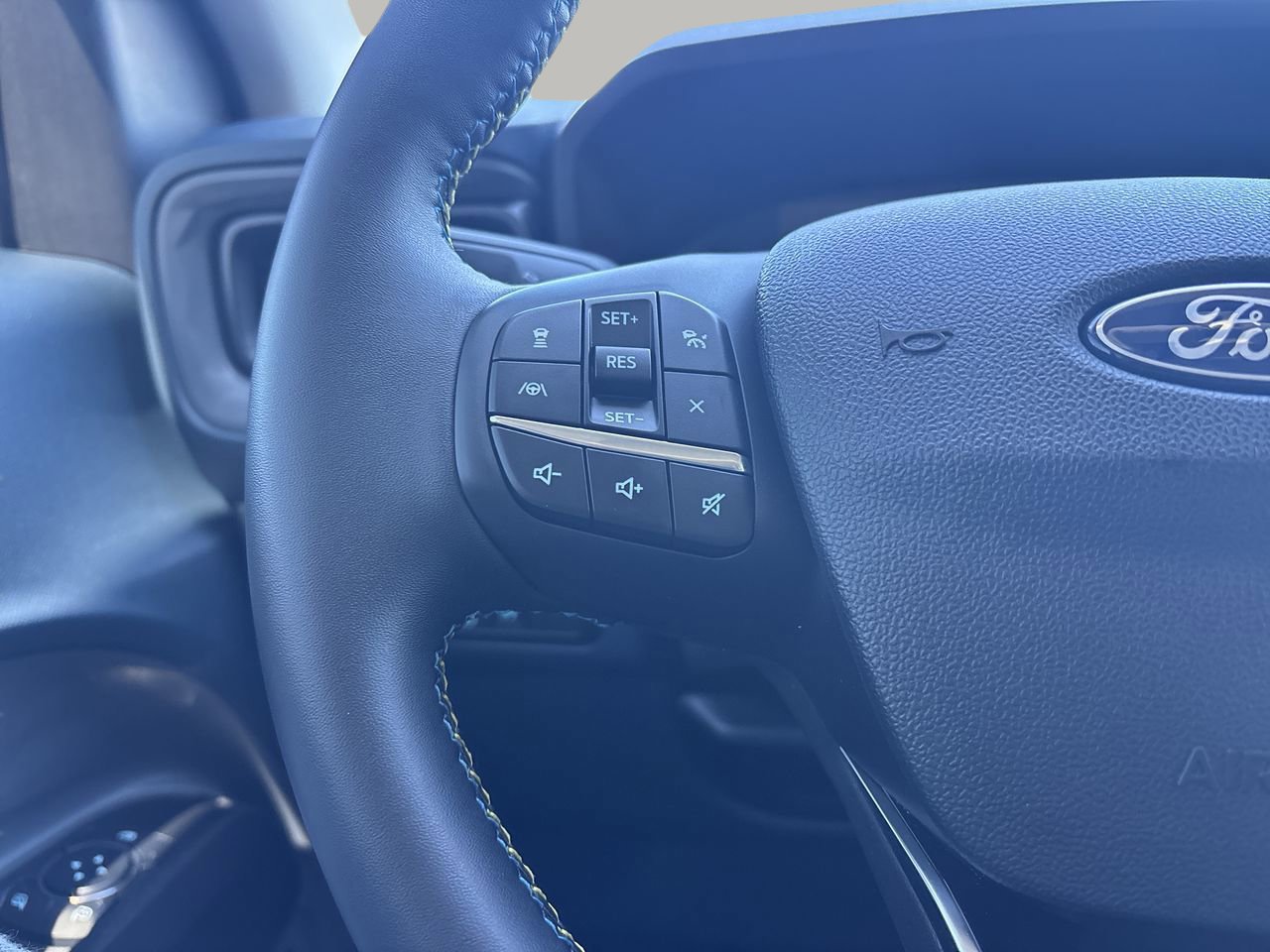 Used 2025 Ford Maverick Lobo image 29