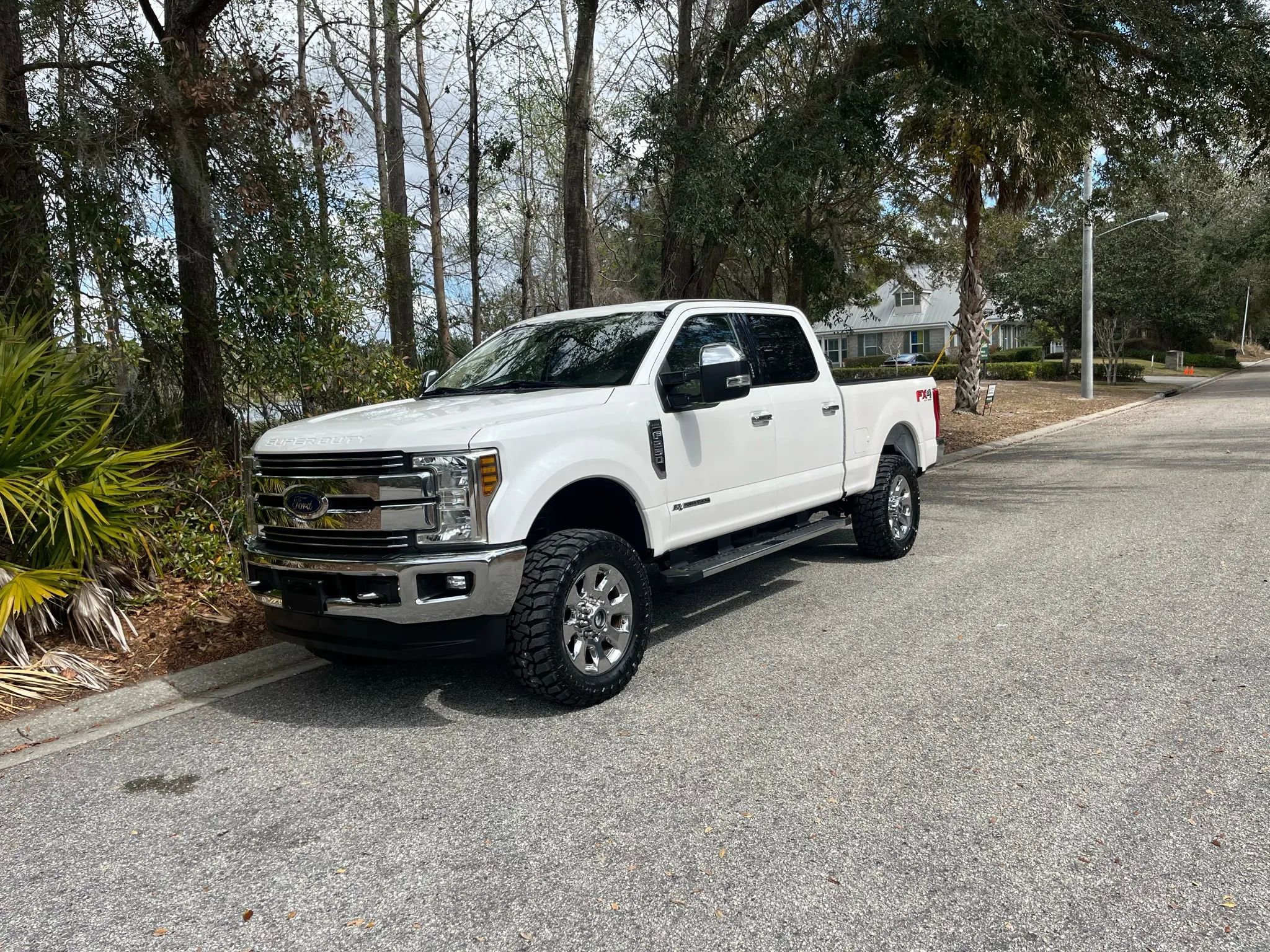 Used 2019 Ford F250 Lariat w/ Lariat Ultimate Package AWD/4WD image 11