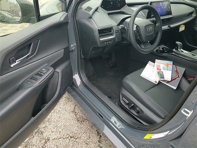 Used 2026 Toyota Prius XLE image 10