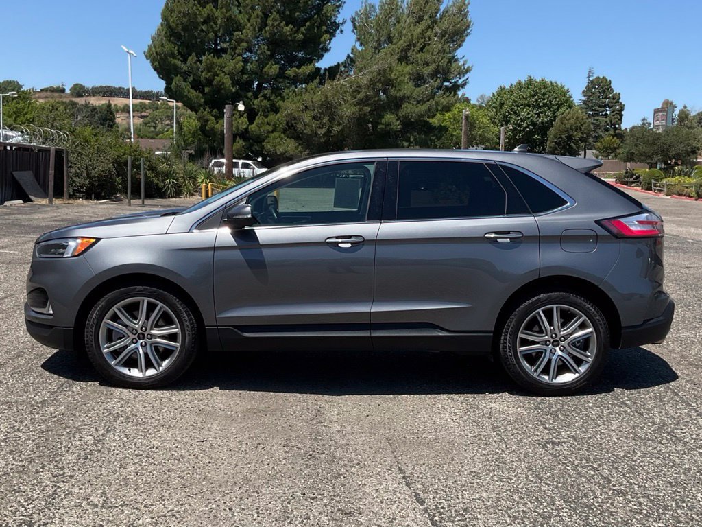 Used 2024 Ford Edge Titanium w/ Equipment Group 301A AWD/4WD image 3