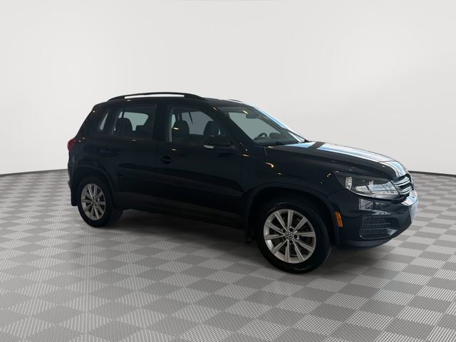 Used 2017 Volkswagen Tiguan Limited w/ Premium Package image 13