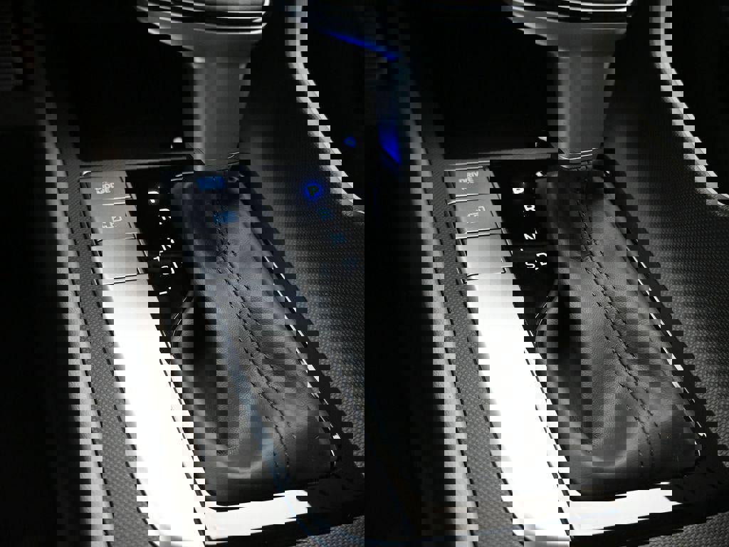 New 2026 Hyundai Elantra Sport image 17