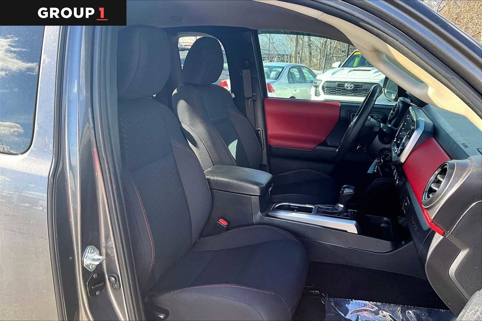 Certified 2022 Toyota Tacoma SR5 image 9