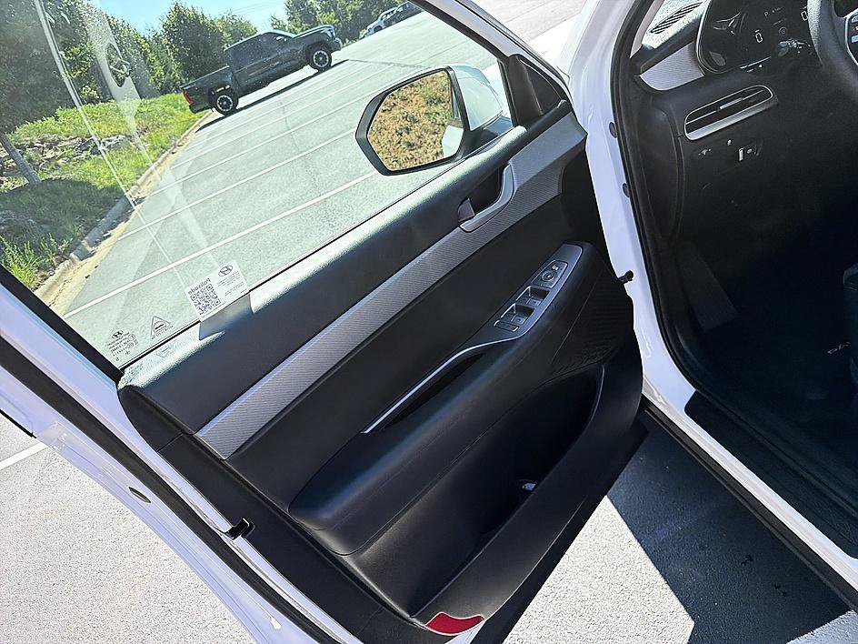 Used 2025 Hyundai Palisade SE FWD image 10