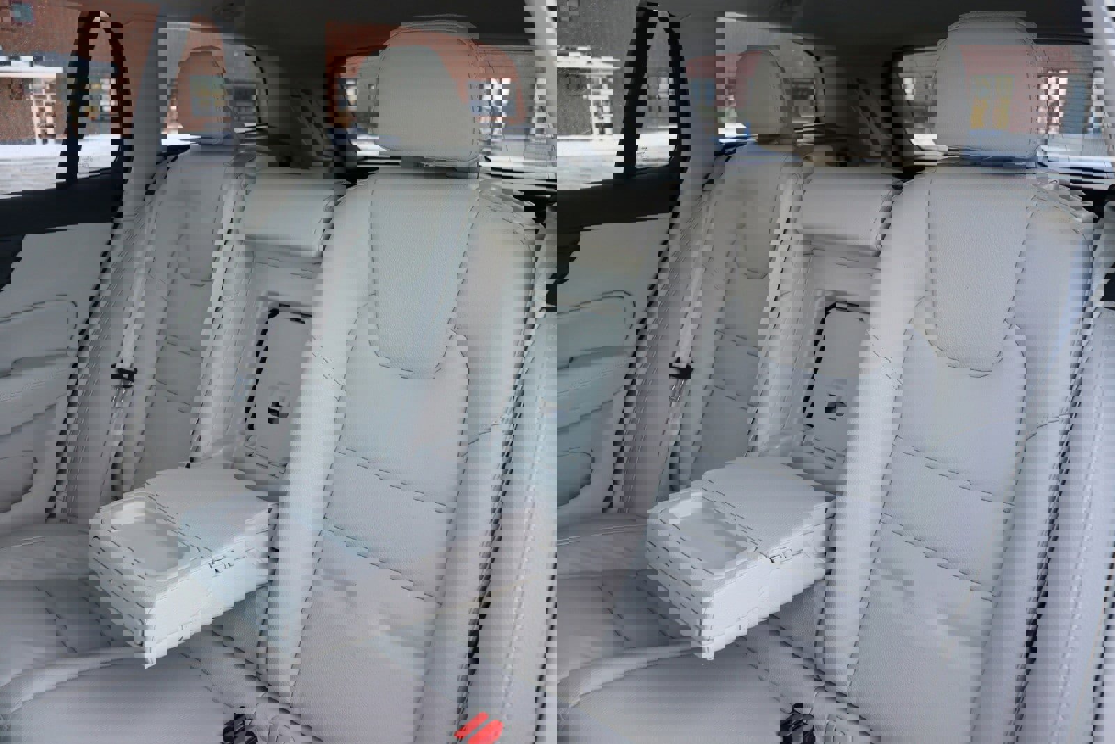 Used 2021 Volvo V60 T5 Cross Country w/ Protection Package image 15