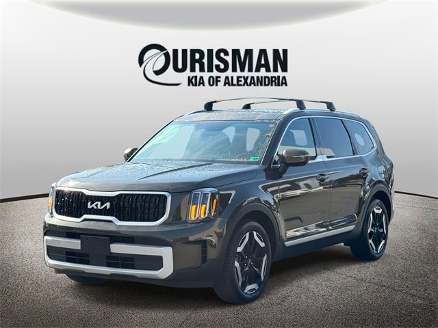 Used 2024 Kia Telluride EX w/ EX Captain's Chair Package image 24