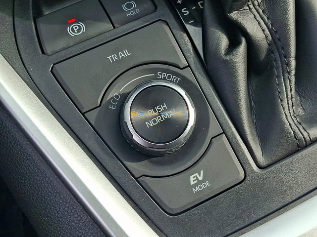 Used 2021 Toyota RAV4 XLE w/ Convenience Package image 26