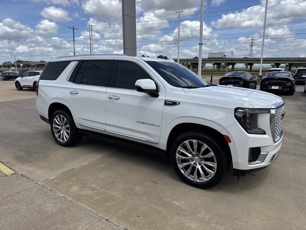 Used 2023 GMC Yukon Denali AWD/4WD image 12