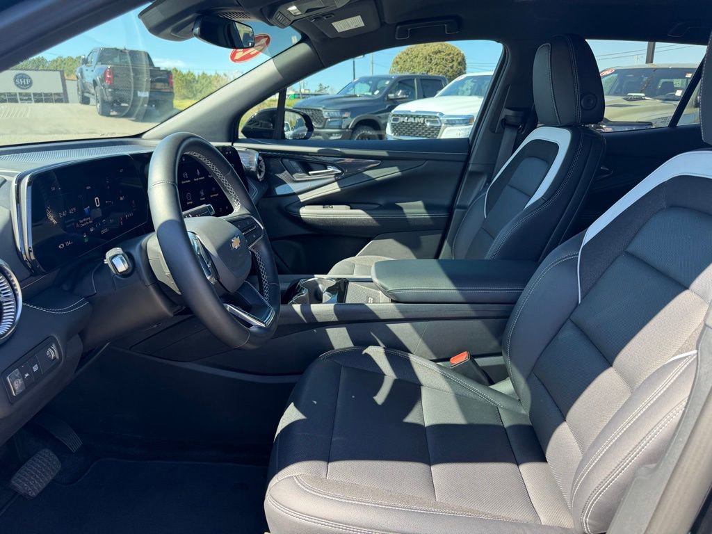 Used 2025 Chevrolet Blazer EV LT image 16