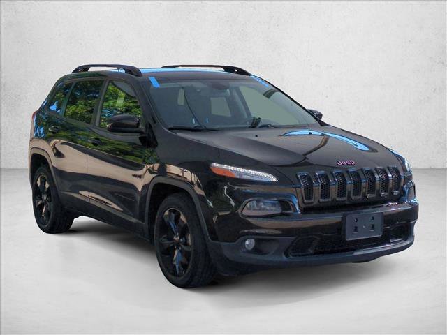 Used 2018 Jeep Cherokee Latitude w/ Altitude Package FWD image 3