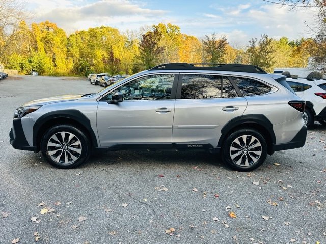 Used 2025 Subaru Outback Limited image 9