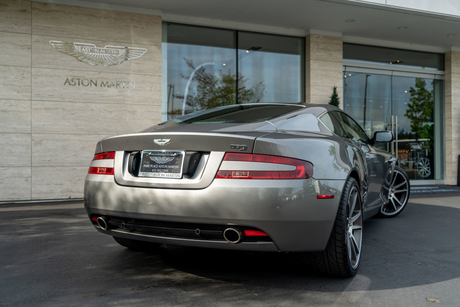 Used 2006 Aston Martin DB9 Coupe RWD image 10