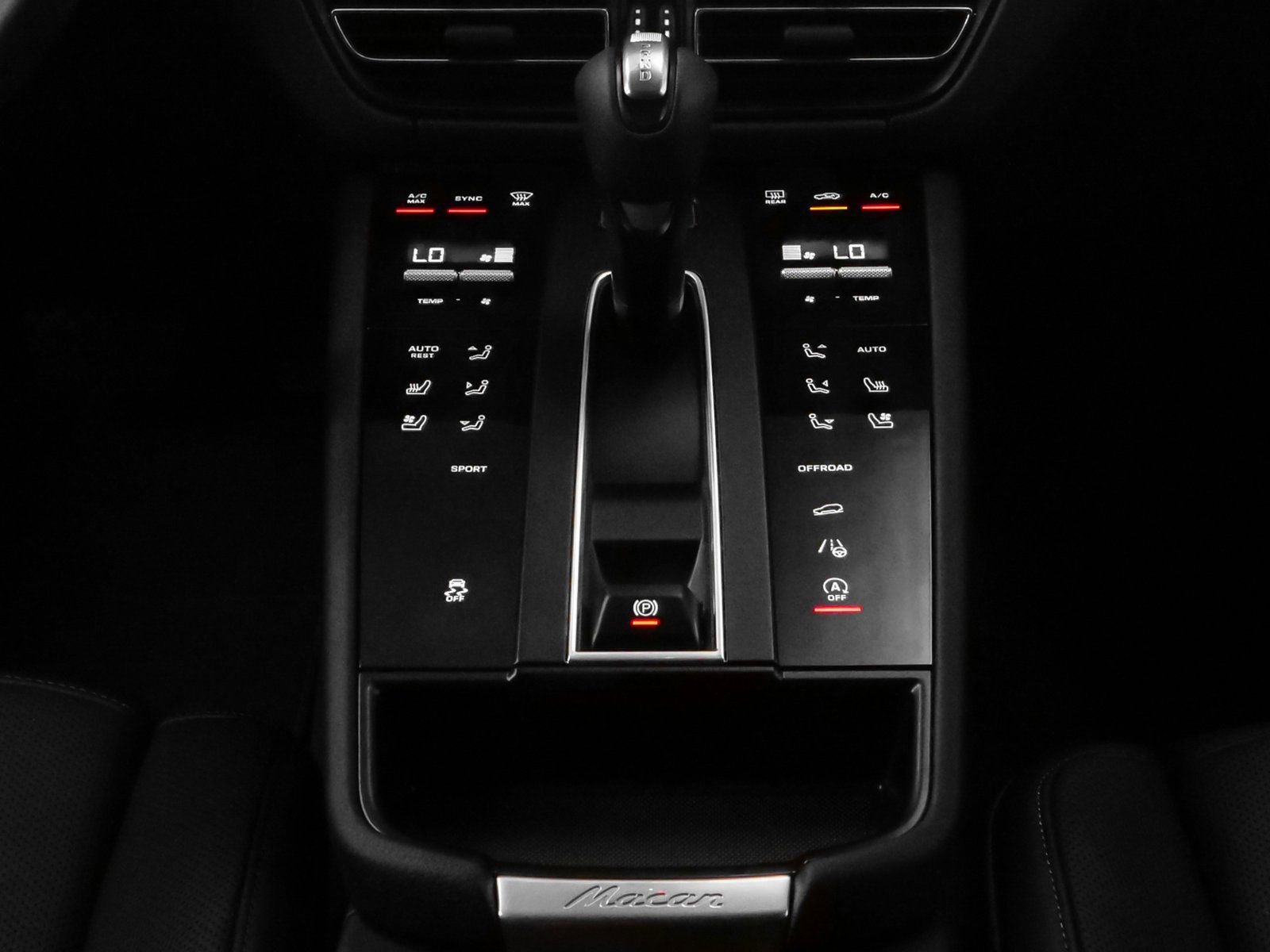 Certified 2025 Porsche Macan AWD/4WD image 33