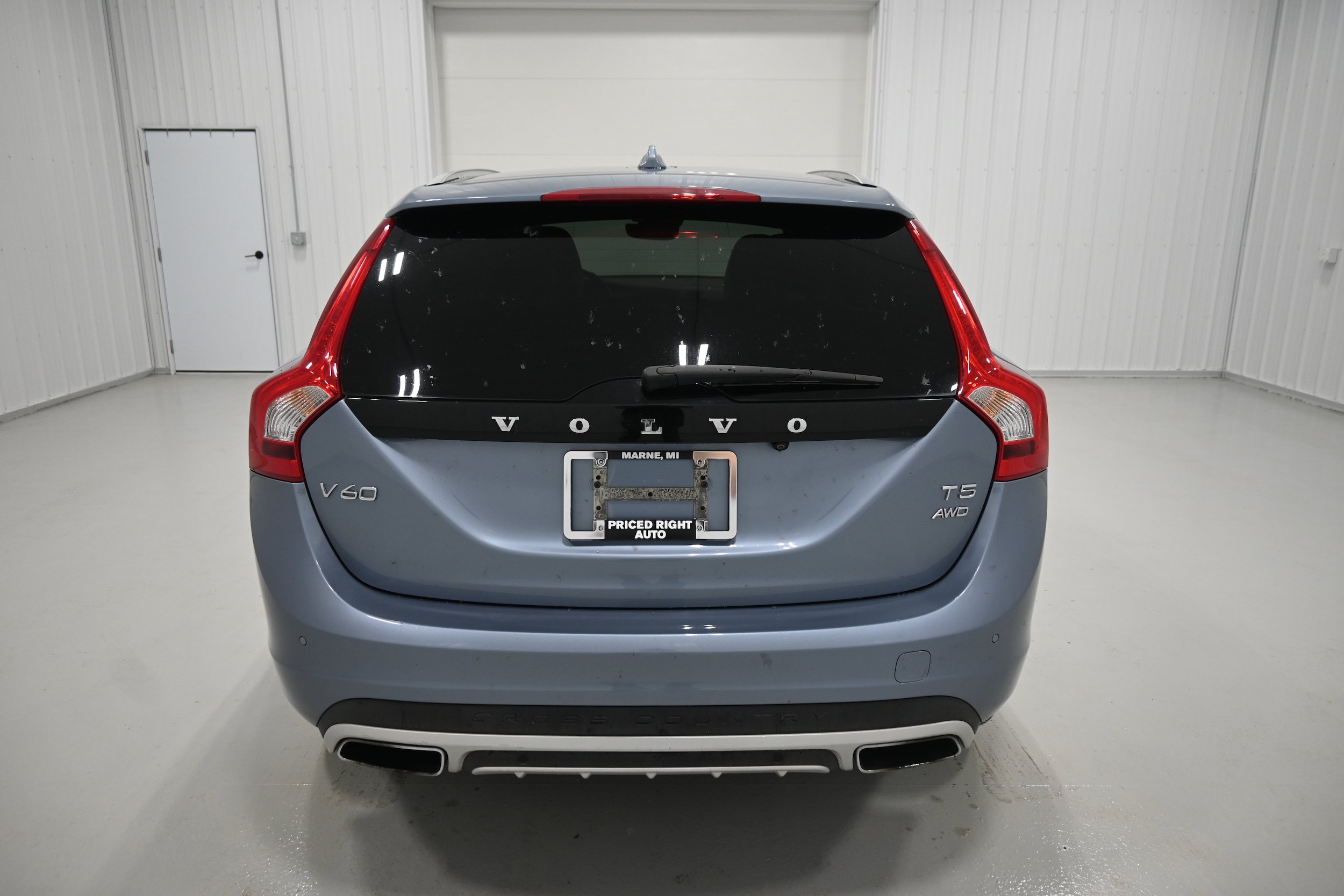Used 2017 Volvo V60 T5 Cross Country w/ Climate Package AWD/4WD image 31