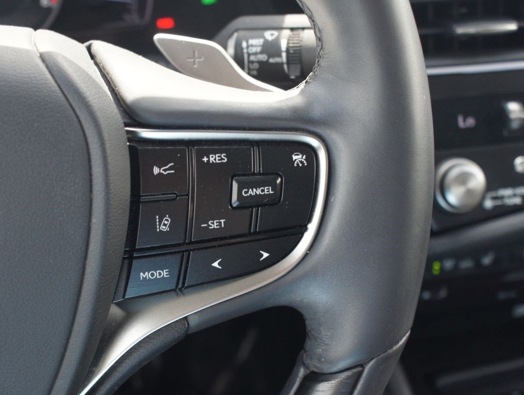 Used 2022 Lexus ES 350 Ultra Luxury FWD image 12