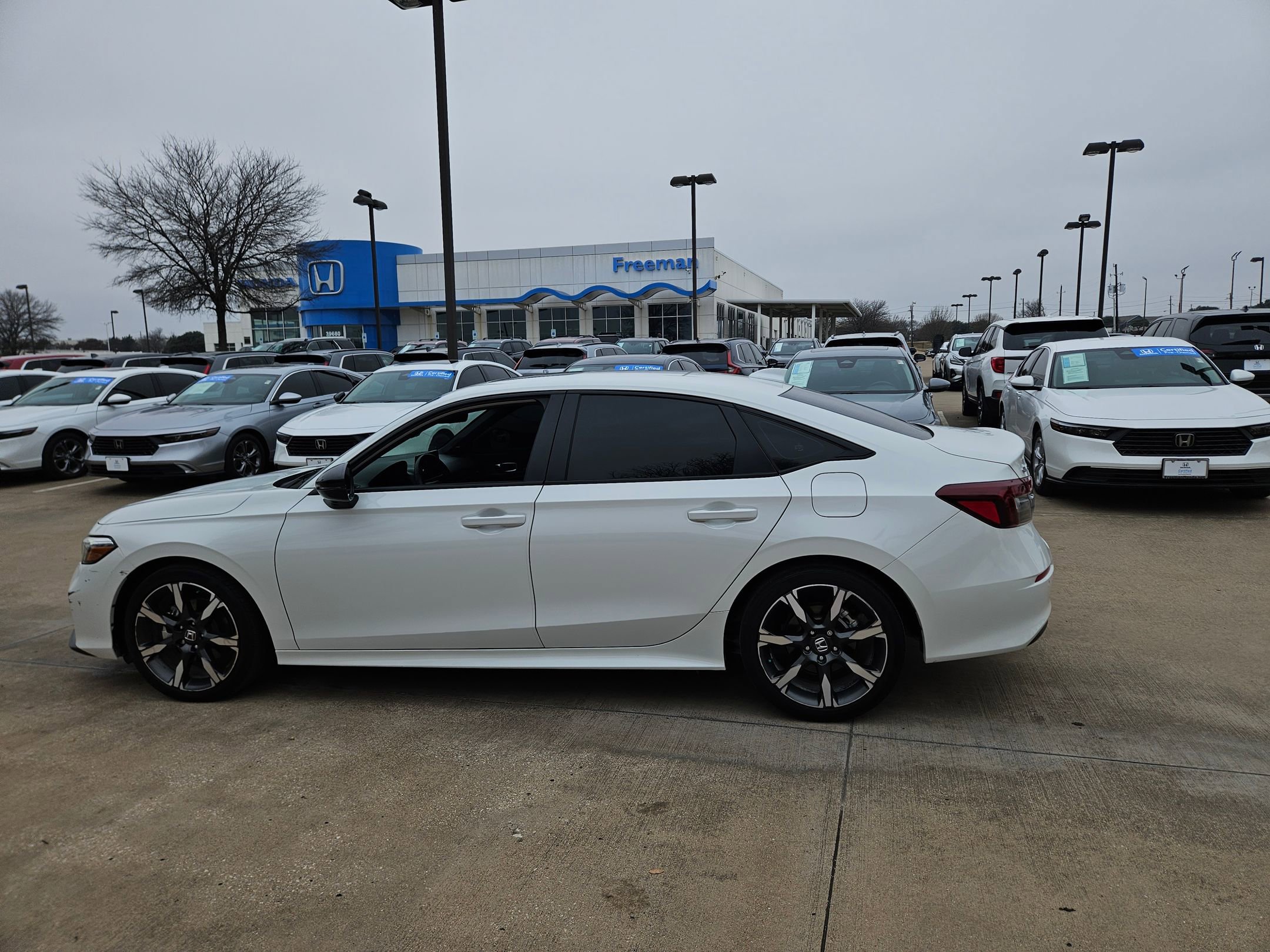 Certified 2025 Honda Civic Sport Touring image 8