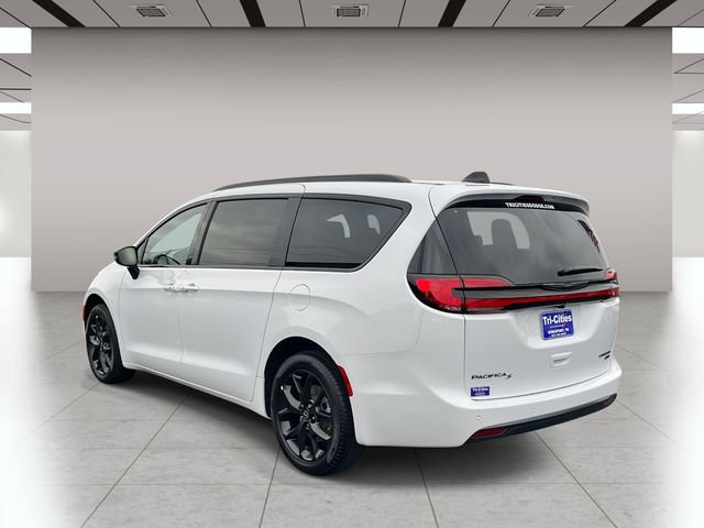 New 2026 Chrysler Pacifica Limited w/ S Appearance Package AWD/4WD image 6