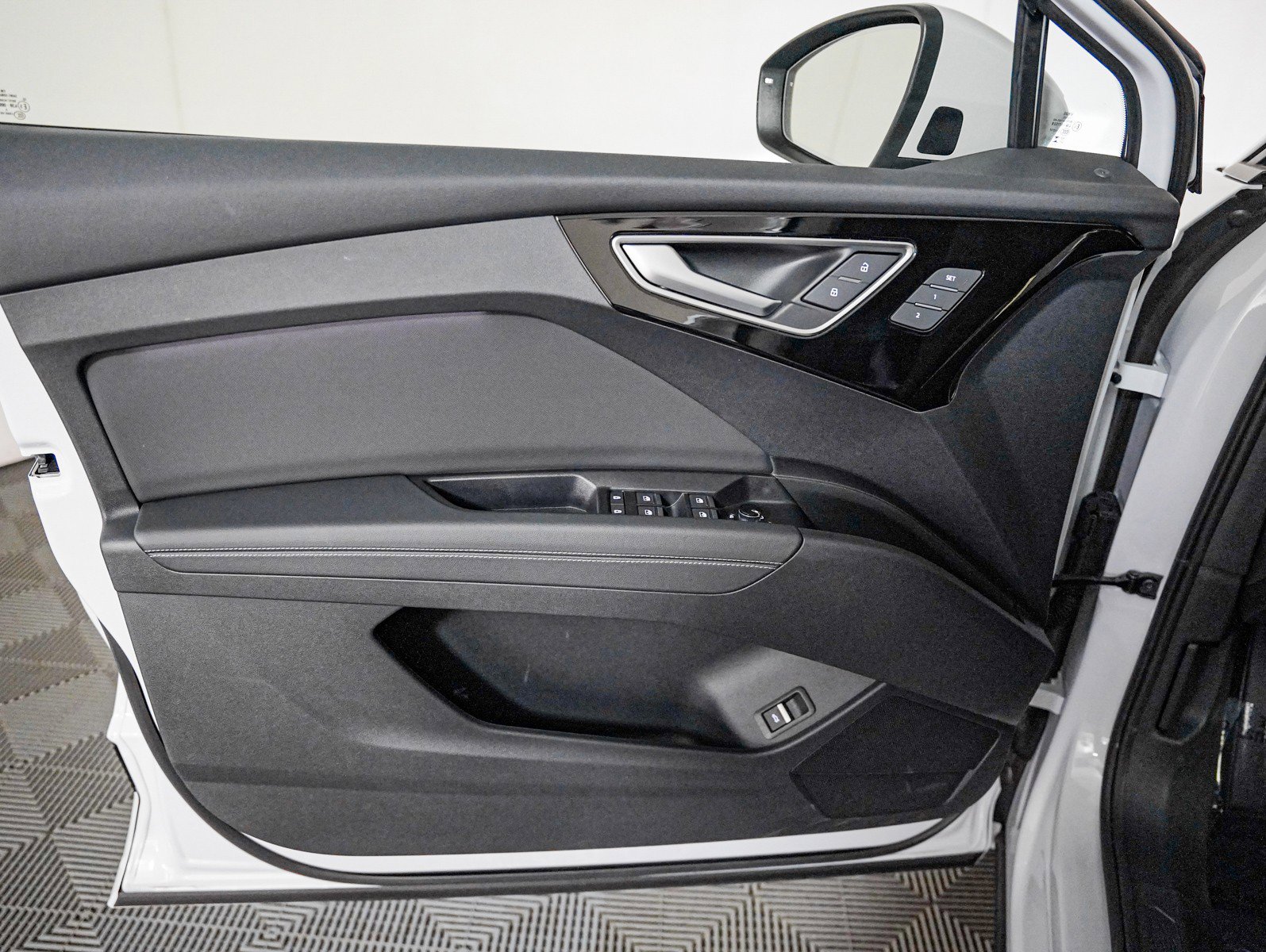 Certified 2024 Audi Q4 e-tron Premium Plus image 22