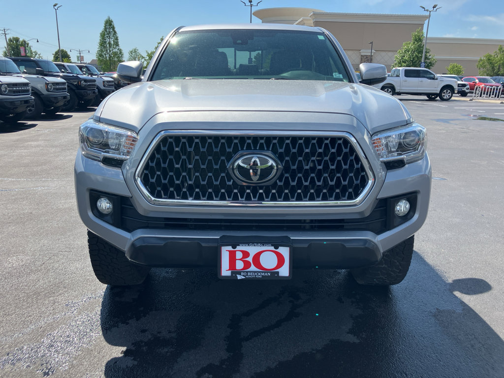 Used 2019 Toyota Tacoma TRD Off-Road w/ Technology Package AWD/4WD image 2