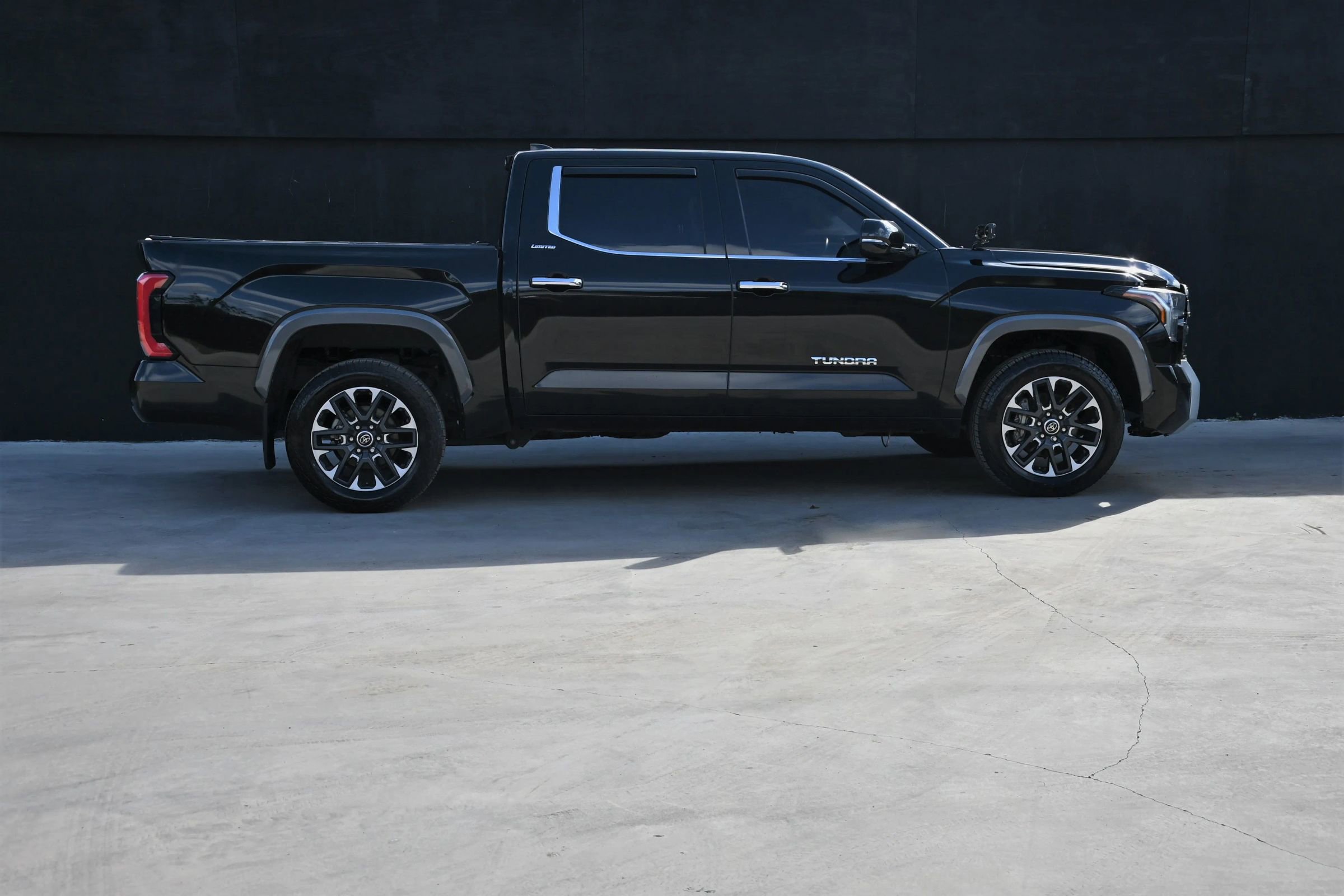 Used 2022 Toyota Tundra Limited image 6