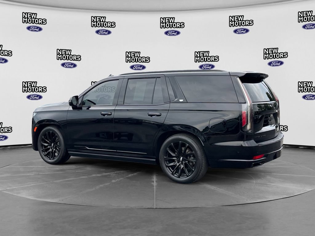 Used 2023 Cadillac Escalade Sport w/ LPO, ONYX Package AWD/4WD image 3
