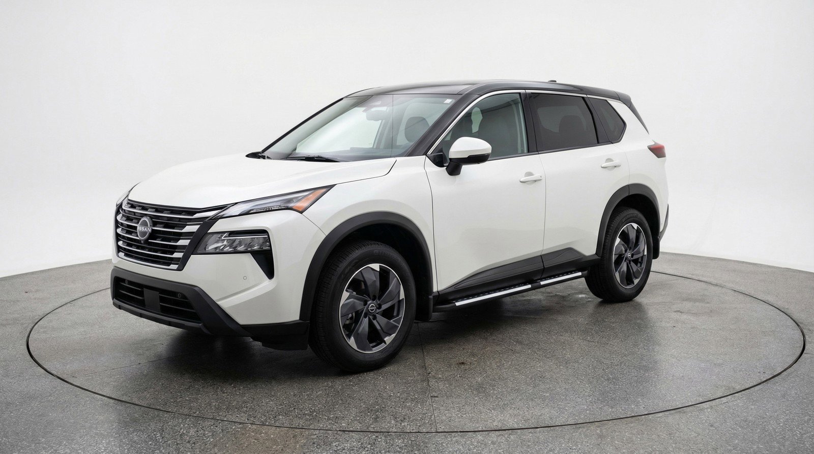 Used 2025 Nissan Rogue SV AWD/4WD image 3