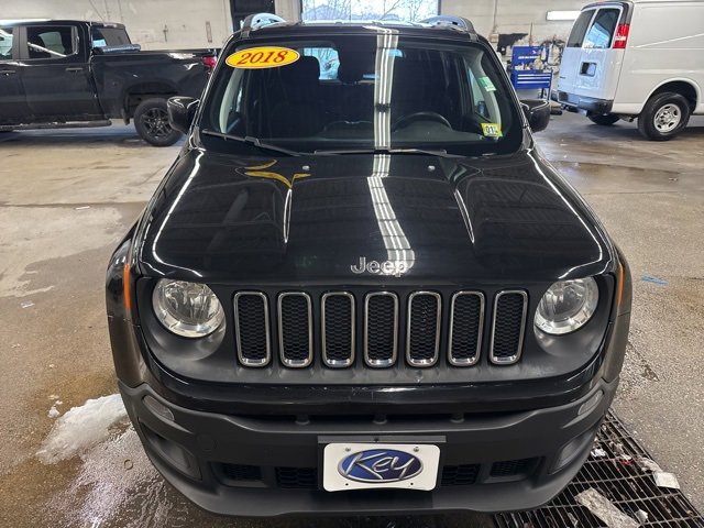 Used 2018 Jeep Renegade Latitude w/ Popular Equipment Group image 2