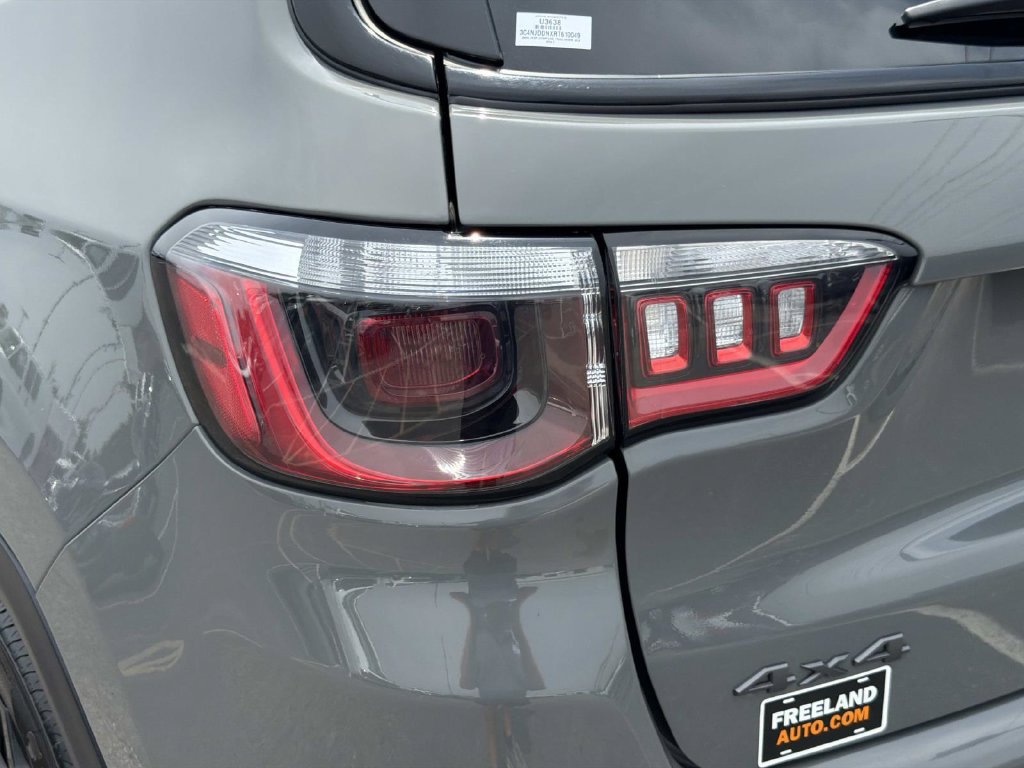 Used 2024 Jeep Compass Trailhawk AWD/4WD image 12