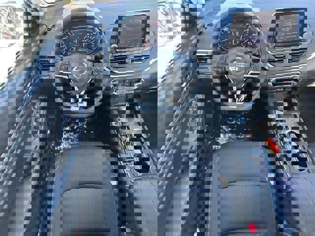 Used 2022 Nissan Altima 2.5 SV image 18