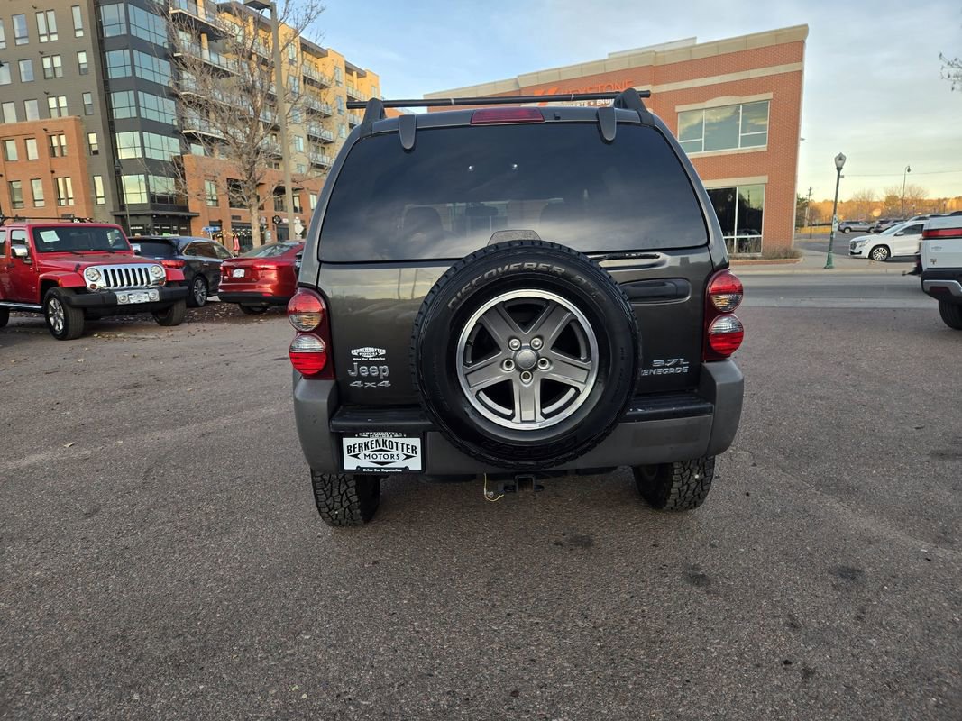 Used 2005 Jeep Liberty Renegade image 8