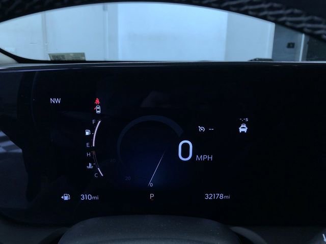 Used 2025 Buick Encore GX Preferred AWD/4WD image 30