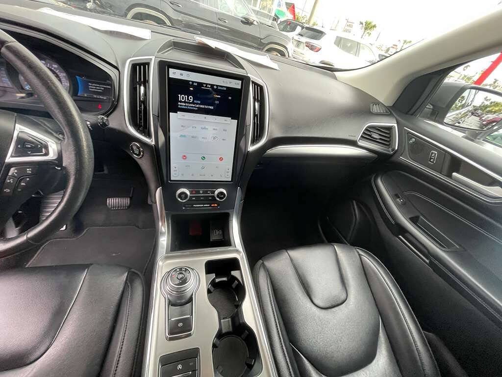 Used 2022 Ford Edge Titanium AWD/4WD image 7