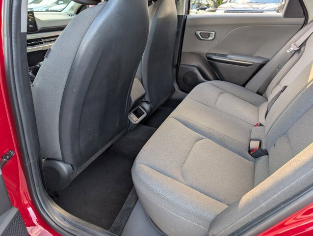 Used 2025 Kia K4 LXS image 27
