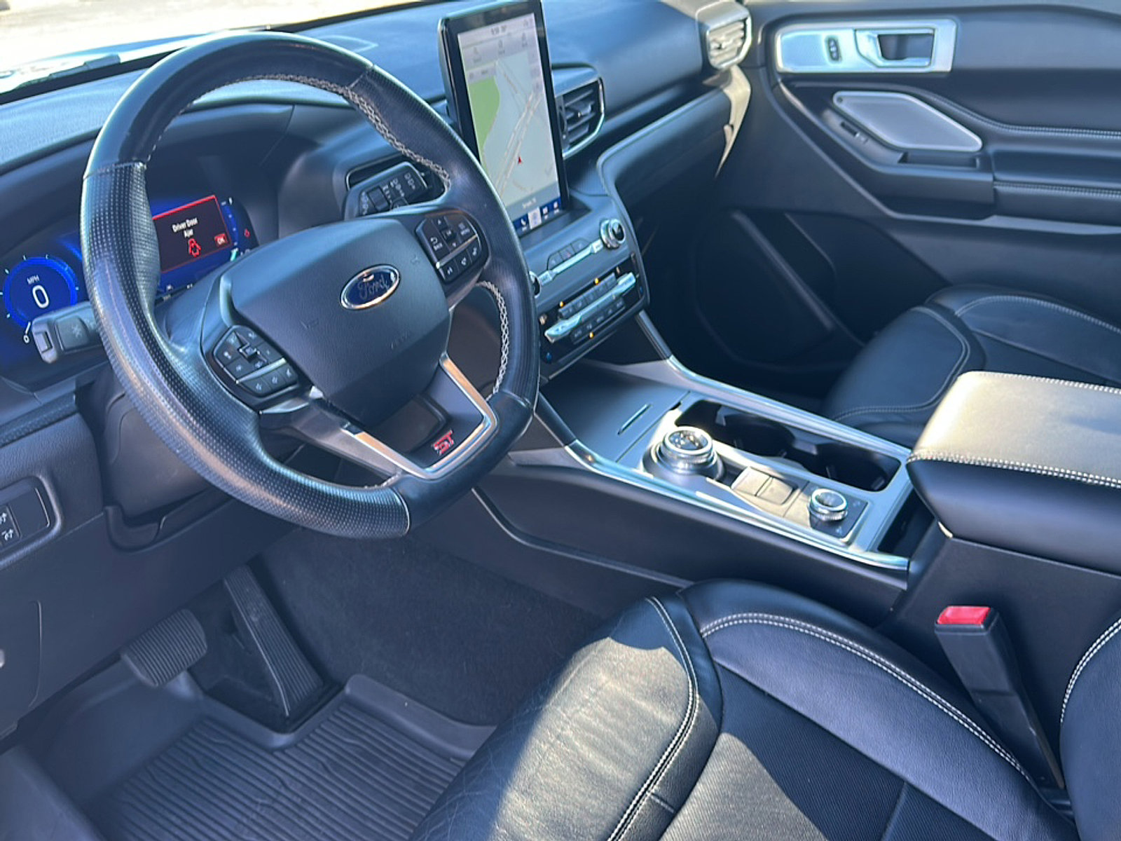 Used 2020 Ford Explorer ST w/ Premium Technology Package image 12