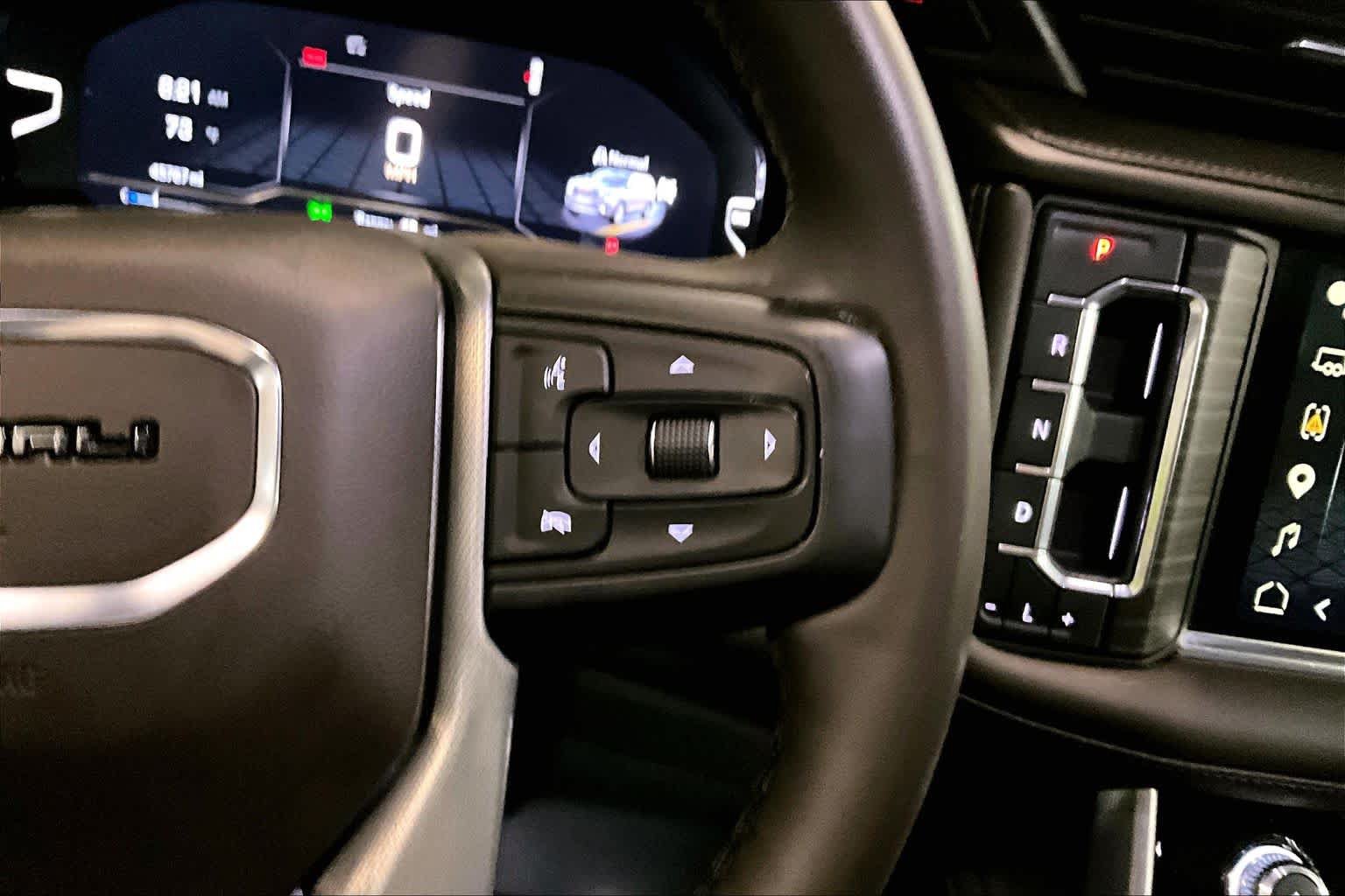 Used 2024 GMC Yukon Denali AWD/4WD image 25