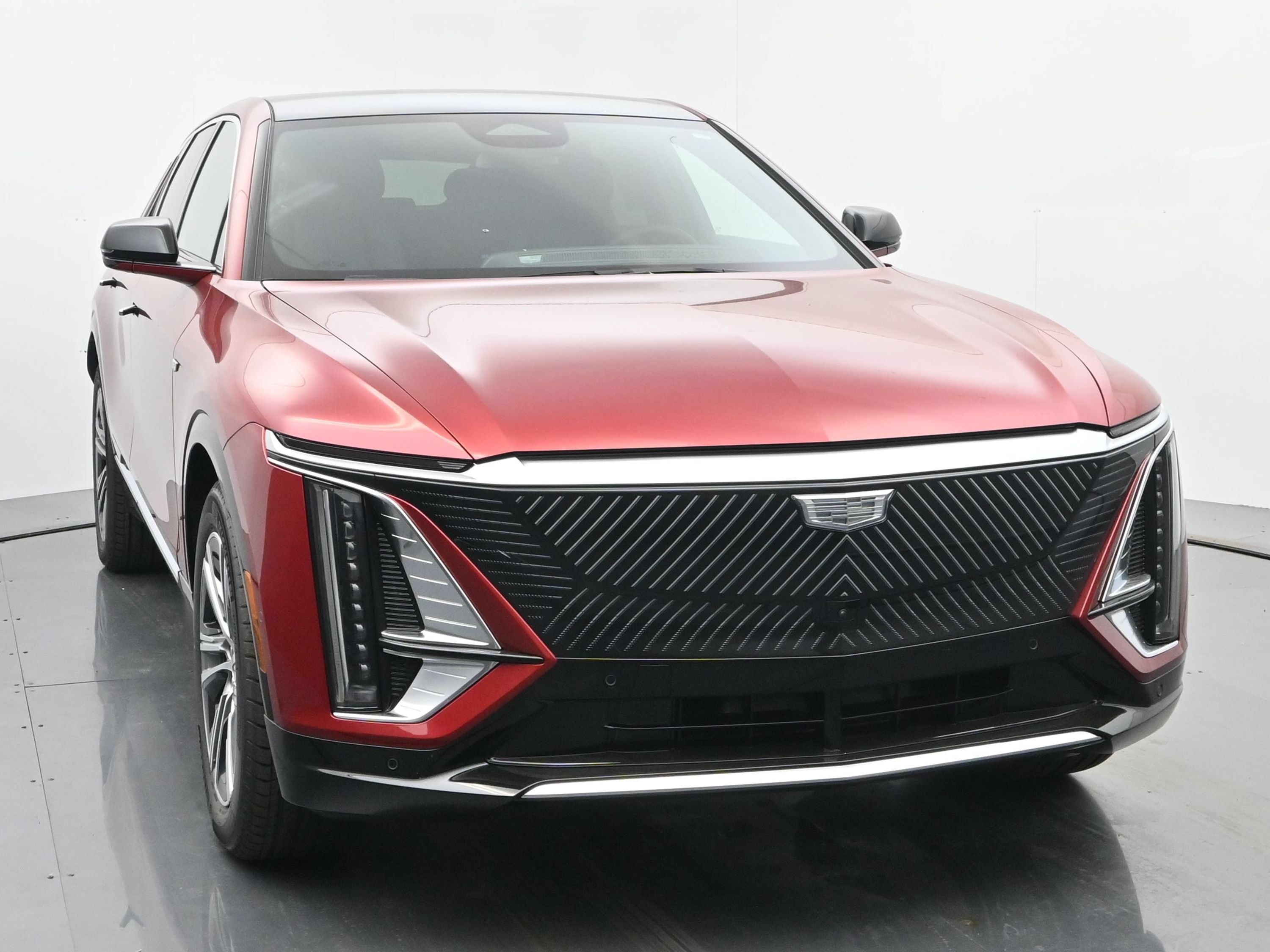 New 2026 Cadillac Lyriq Luxury w/ LPO, Floor Liner Package AWD/4WD image 8
