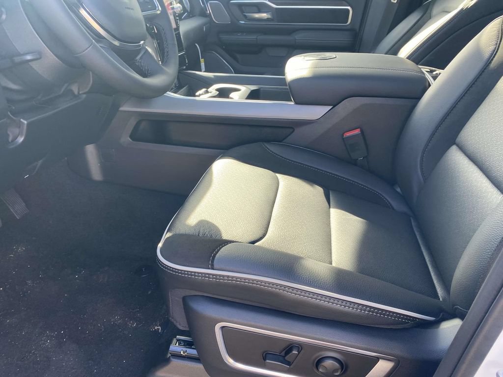 New 2026 RAM 1500 Laramie w/ Night Edition AWD/4WD image 42