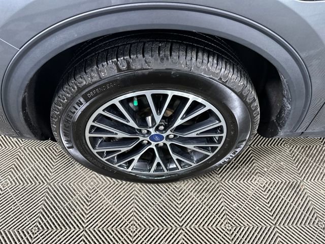 Used 2022 Ford Escape SE w/ Cold Weather Package image 10