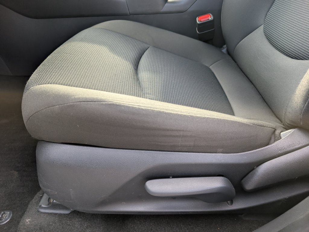 Used 2024 Toyota RAV4 LE AWD/4WD image 20