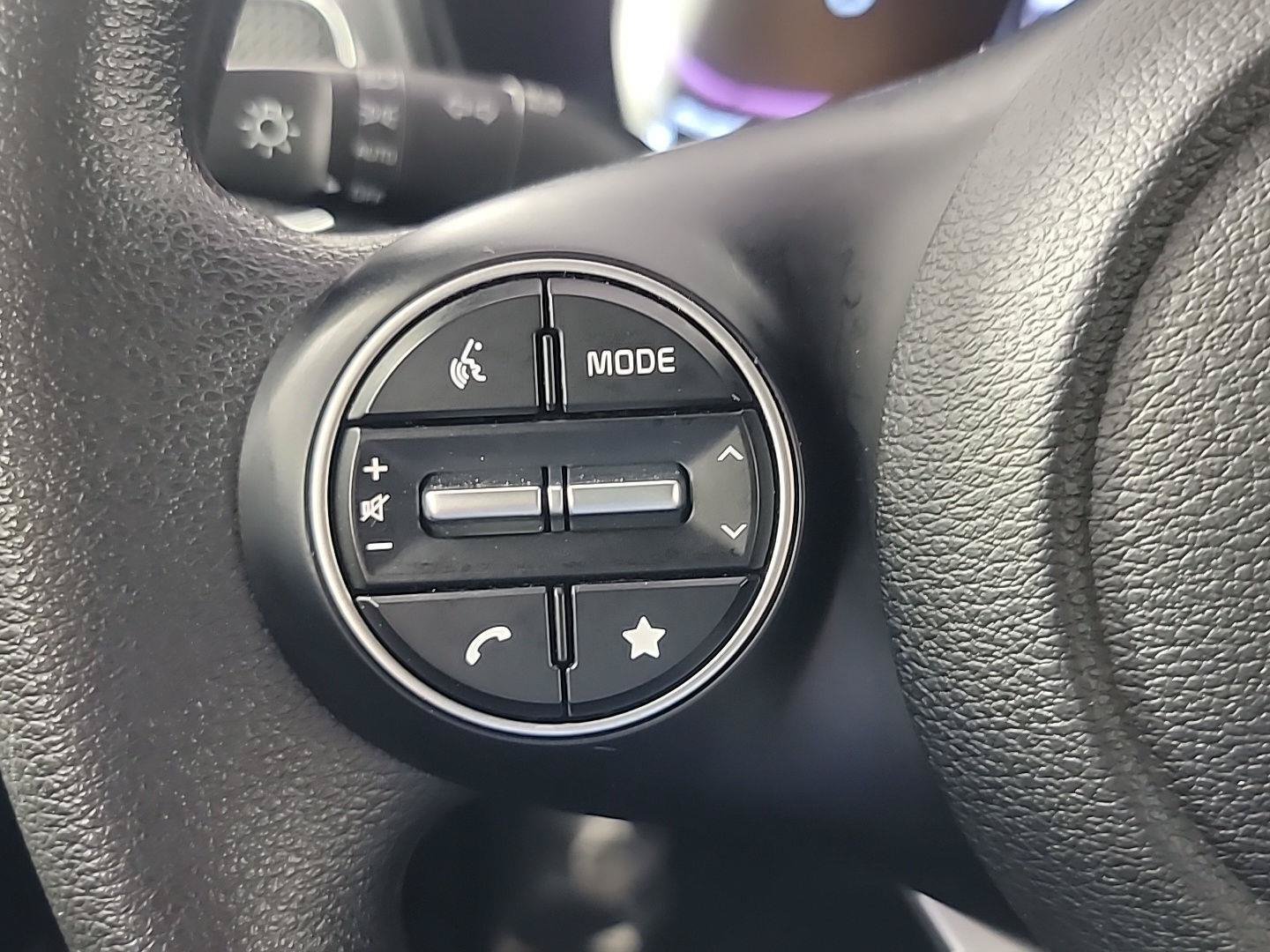 Certified 2023 Kia Soul LX w/ LX Technology Package FWD image 25